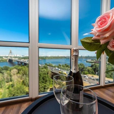 Apartments With Crazy Panoramic View Of The Dniepr 키예프 외부 사진