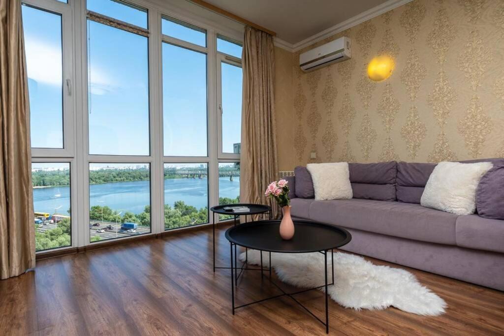 Apartments With Crazy Panoramic View Of The Dniepr 키예프 외부 사진