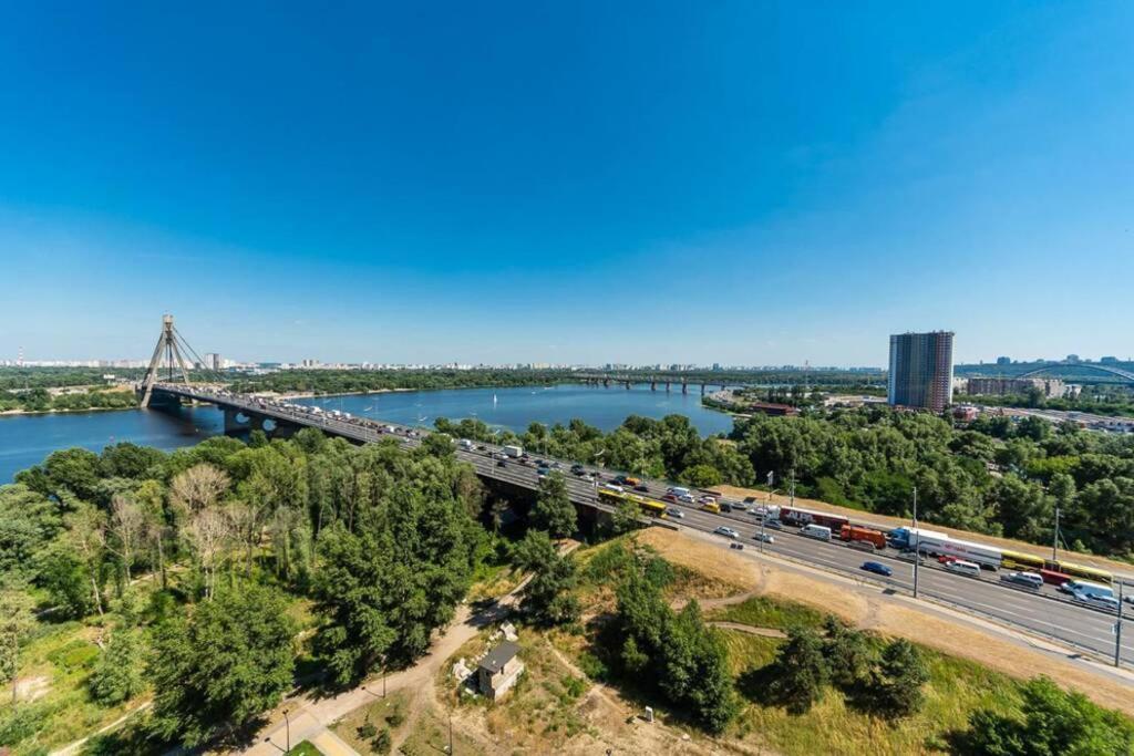 Apartments With Crazy Panoramic View Of The Dniepr 키예프 외부 사진