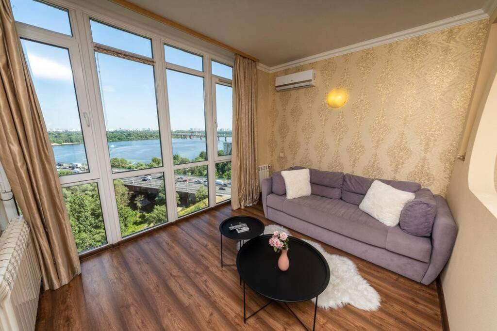 Apartments With Crazy Panoramic View Of The Dniepr 키예프 외부 사진
